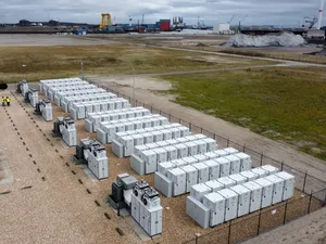 Nieuwe actieagenda roept op tot aanpakken hoge nettarieven grootschalige batterijen