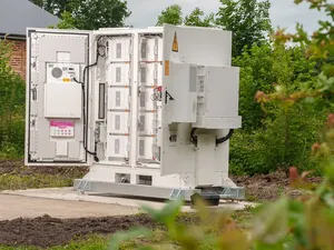 ‘Kleine zakelijke batterijen blijven onder radar van netbeheerder’