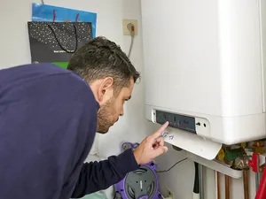 Bijna 2 op 3 huiseigenaren riskeert defecte verwarming op koudste moment van het jaar door vergeten stookchecks