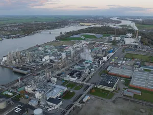 Slechts 11 procent bedrijfsdaken op industrieterreinen heeft zonnepanelen
