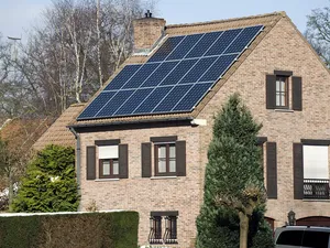 Kennis Vlaamse zonnepaneelbezitters over terugleveringscontracten groeit