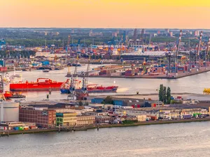 Vol stroomnet Europoort krijgt lucht, trafo van 500 megawatt bezorgt bedrijven en ziekenhuizen eerder netaansluiting