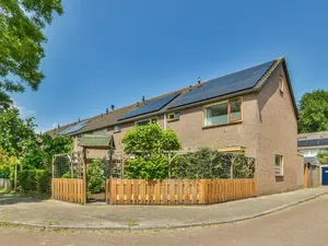 Helft zonnepaneelbezitters overweegt dynamisch energiecontract bij einde salderingsregeling