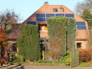 Steeds meer zonnepanelen bereiken einde subsidietermijn SDE++, groeicijfers VertiCer voor zesde kwartaal op rij negatief