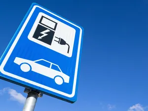 Einde van explosieve groei laadpalen in zicht, nieuwe regels duwen aanvragen naar onderen op wachtlijst