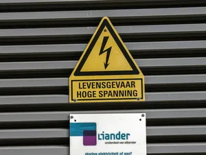 Bedrijven kunnen wachtlijst ‘omzeilen’ door batterij te delen met stroomnet
