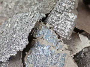 Afgedankte zonnepanelen vertegenwoordigen 20 miljard dollar aan grondstoffen
