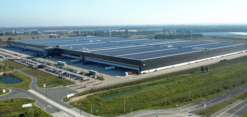 Larry Belmont Punt bespotten Solar Magazine - 48.040 zonnepanelen 'live' bij wereldwijd hoofdkantoor Tommy  Hilfiger in Venlo