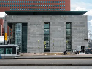 Consument krijgt van rechter aanbetaling thuisbatterij terug na telefonische verkoop