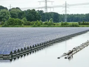 Rechter weigert bouwstop drijvend zonnepark Skûlenboarch