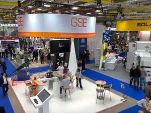 Solar Solutions Amsterdam dag 1: batterijen en totaaloplossingen domineren beursvloer