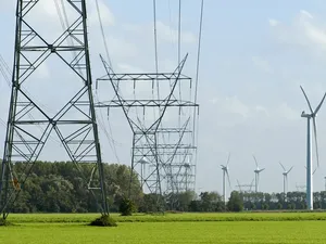 Geen ruimte voor nieuwe zonneparken op stroomnet Flevopolder, Gelderland en Utrecht