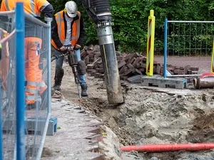 Energiecoöperaties eisen eerlijke wachtrij voor het stroomnet, geld mag niet langer bepalen wie vooraan staat