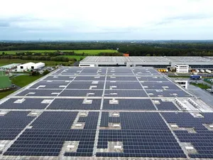 Sunrock en BGRE willen 135 megawattpiek zonnepanelen installeren op logistiek vastgoed in 3 landen