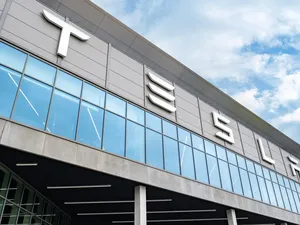 Tesla verkoopt recordhoeveelheid batterijen