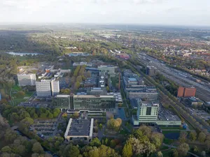Eindhovense studenten bouwen proefinstallatie voor opslag energie in ijzerpellets