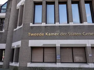Kamervragen PVV over dreigende stroomstoringen bij 800.000 aansluitingen door vol stroomnet