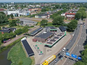 Redactie zoekt de mooiste foto’s van batterijen en zonnepanelen voor Solar & Storage Magazine Marktgids 2027