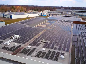 Bijna 1.000 grote Vlaamse stroomafnemers misten mogelijk deadline voor verplichte installatie zonnepanelen
