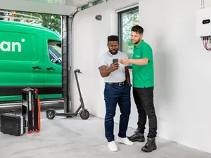 Netbeheerders registreren in april 5.300 nieuwe batterijen en 4.500 ‘oude’ batterijen Zonneplan